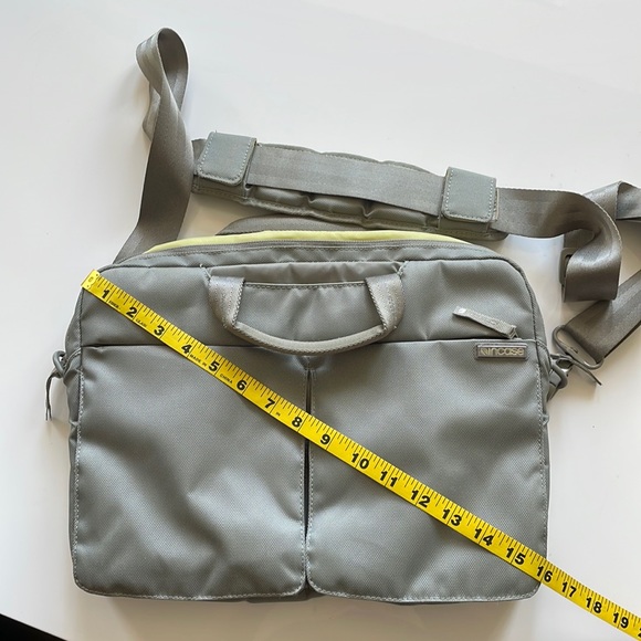 Incase laptop bag - Picture 1 of 5
